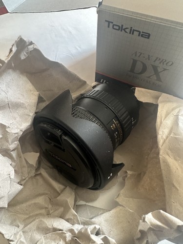 Tokina 8 at - f/2.8, pro